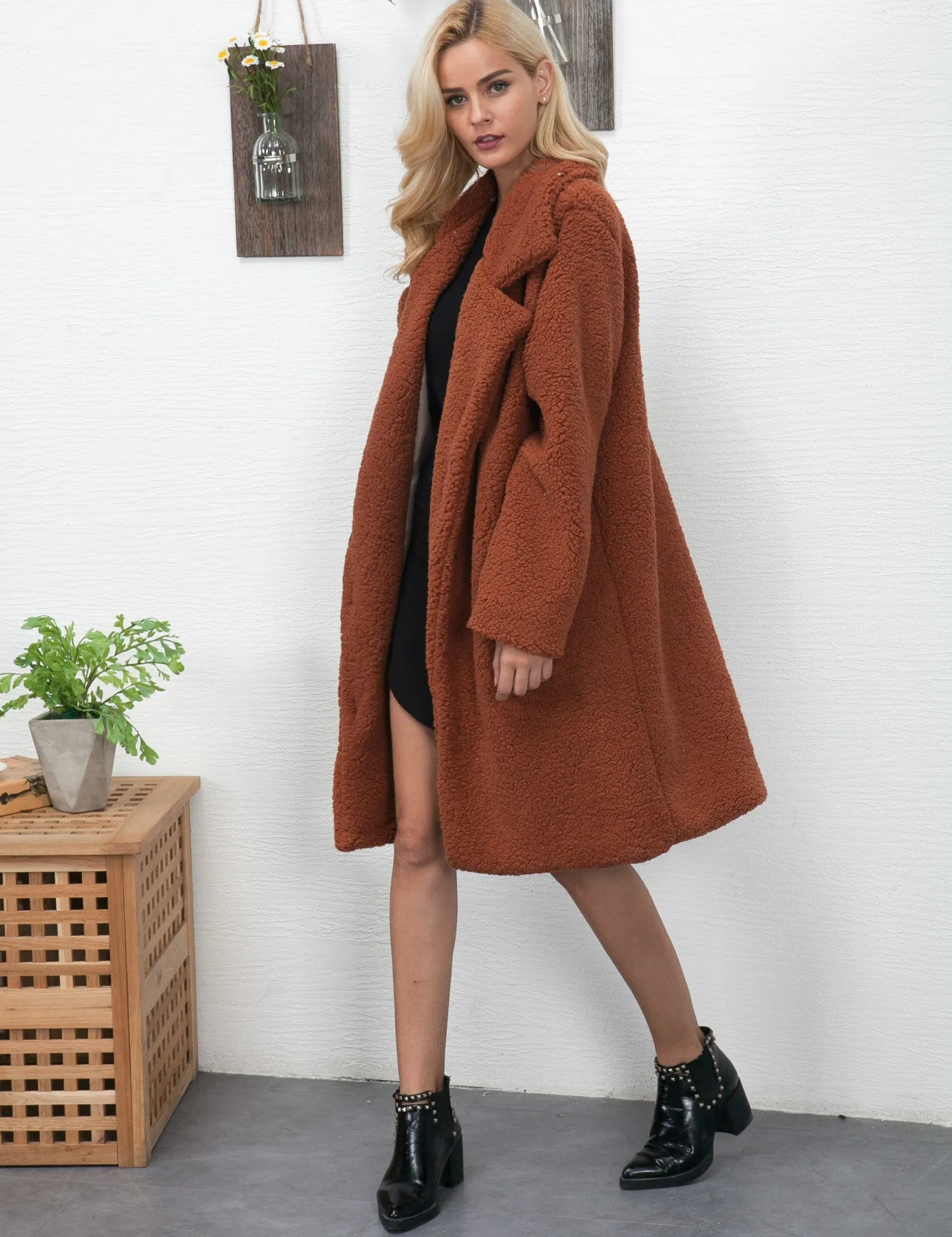 Lapel Collar Solid Color V-neck Oversized Women Teddy Faux Fur Coat