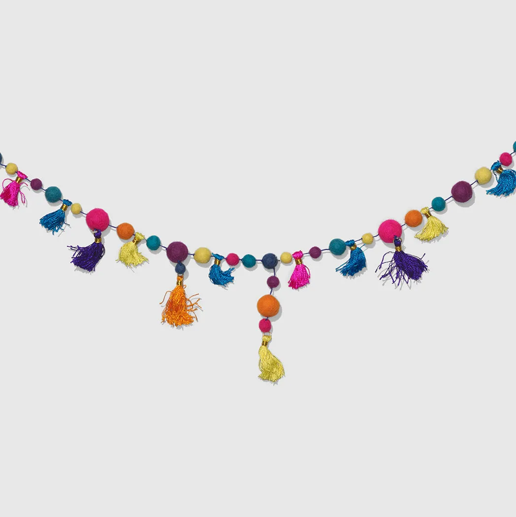 Pom Pom Banner