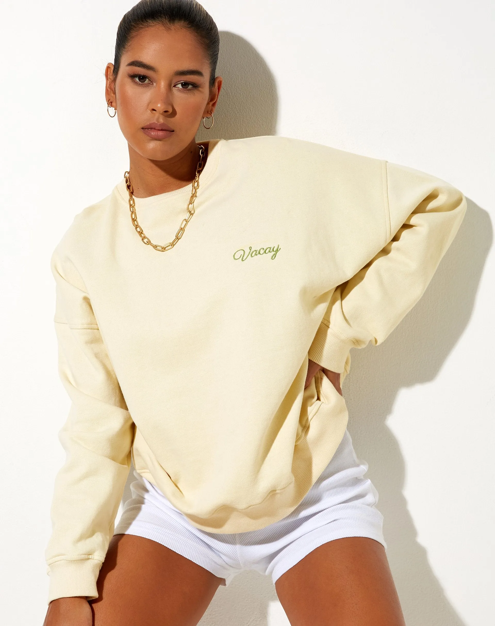 Ted Sweatshirt in Buttercream Vacay Embro